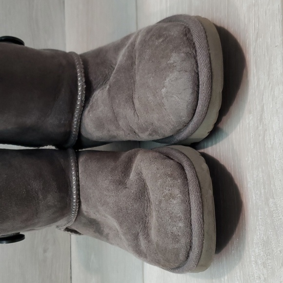 Ugg Australia Kids Girls Bailey Button Leather Sheepskin Boots shoes sz 3 - Picture 4 of 14